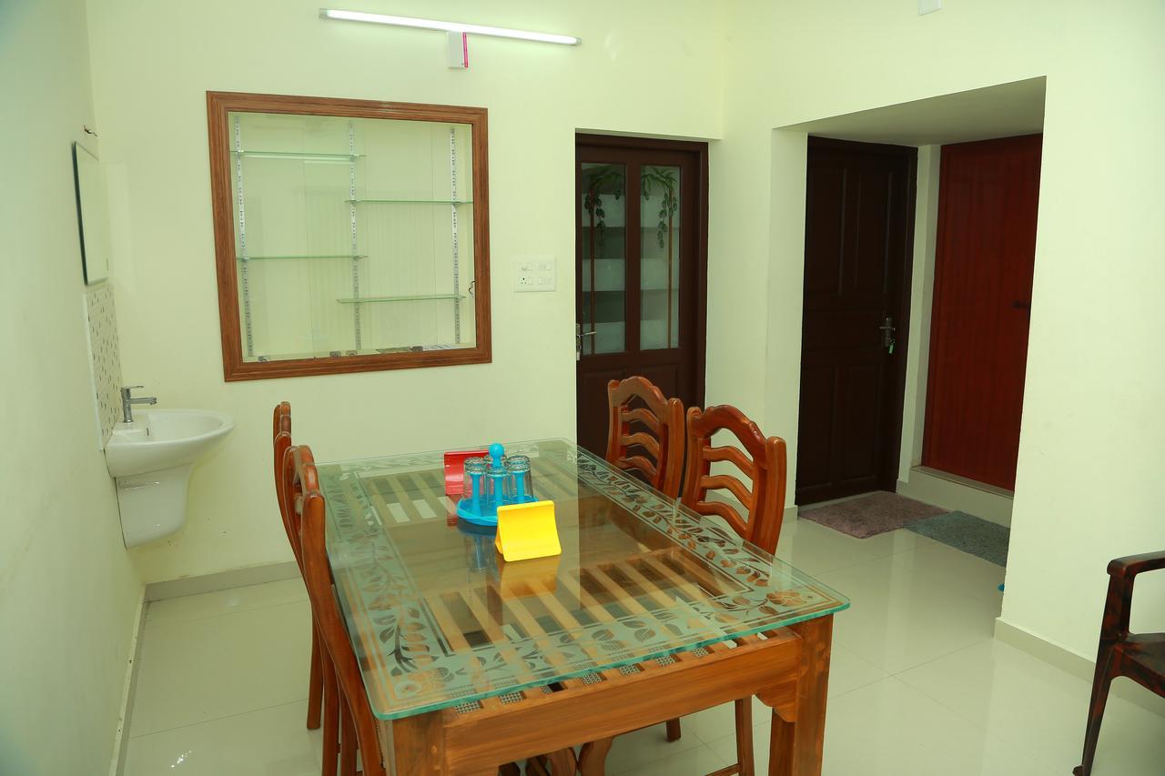 Friendsland Home Stay Kochi Esterno foto