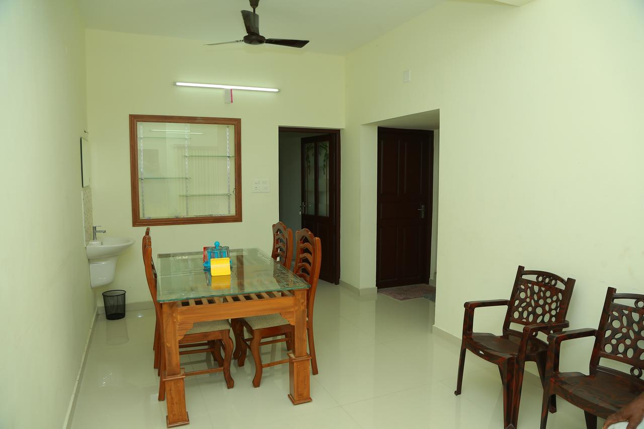 Friendsland Home Stay Kochi Esterno foto